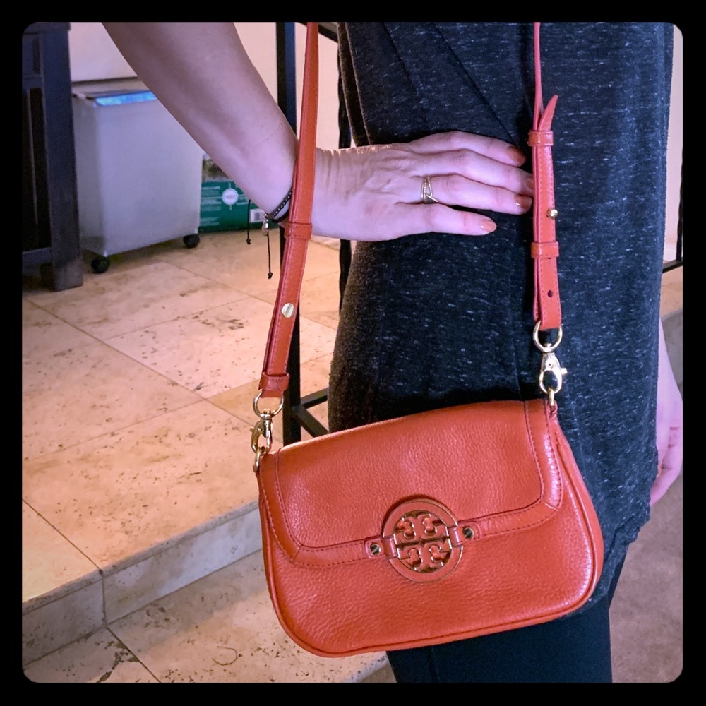 Tory Burch orange crossbody. Prestine condition.
